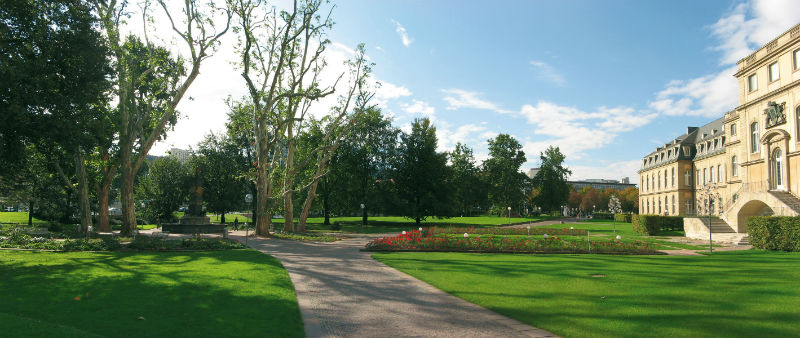 حديقة القصر شلوسغارتن